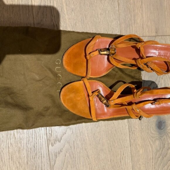 GUCCI Strap Sandals in orange with 3 inch heel. Size Eur 38 (US7, UK5) - Picture 4 of 4